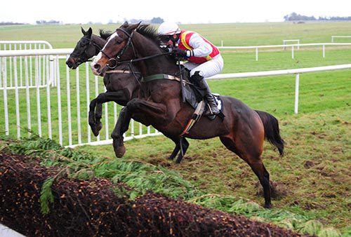 Federici and On The Shannon (partly hidden) jump the last together