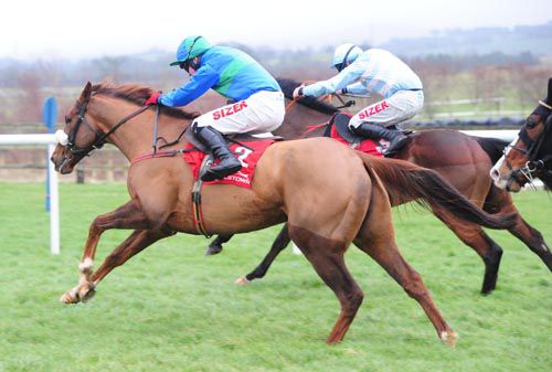 He'llberemembered (Jonathan Burke, nearside) and Sadler's Risk (Andrew Lynch) do battle