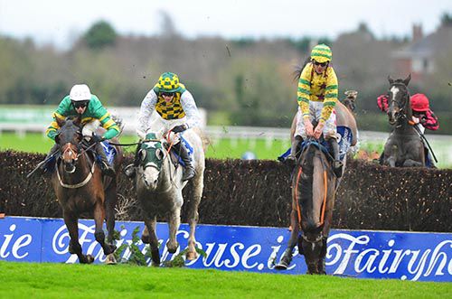 Sword Fish (left) beats Thelobstercatcher as Forever Gold crashes out