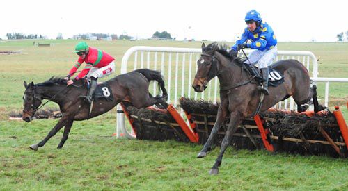 Duty Dance (right) jumps the last better than Oscar'swan