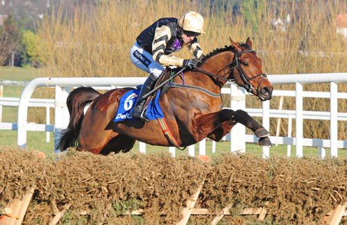 Nichols Canyon and Ruby Walsh jump the last