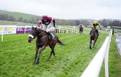 Ultimate Horseman is ridden out by Nina Carberry to beat Itshard To No