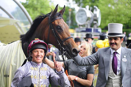 Osaila pictured with Frankie Dettori and owner Sheikh Joaan