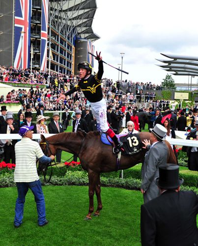 Frankie Dettori performs a flying dismount from Undrafted 