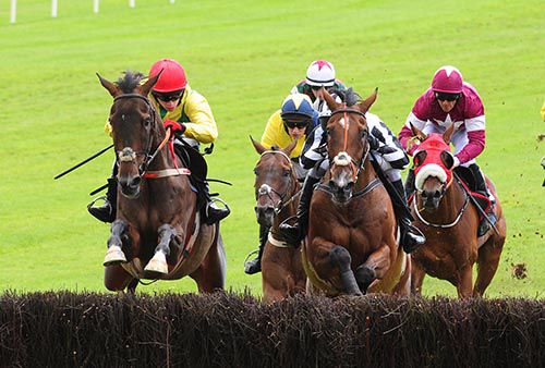 Sizing Platinum (Jonathan Burke, red cap) jumps with Rock The World