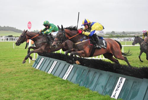 Rock On Rosie and Shane Shortall come through to get the better of Emmy Lou