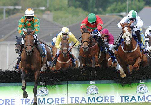 Collen Beag (centre, green cap)