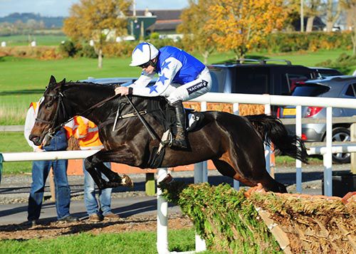 Listen Dear wins easily under Ruby Walsh
