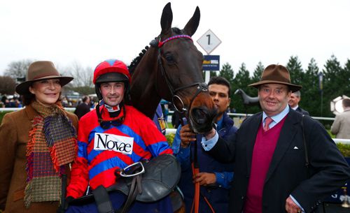 Sprinter Sacre and connections at Kempton