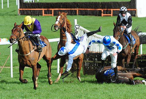 Urano leads away from the last as Nine Stiches and Dont Tell No One both exit