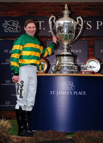 Nina Carberry 