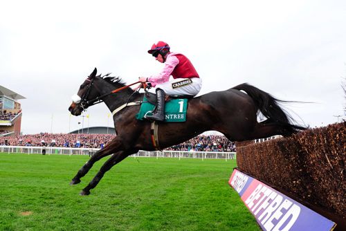 Arzal wins at Aintree