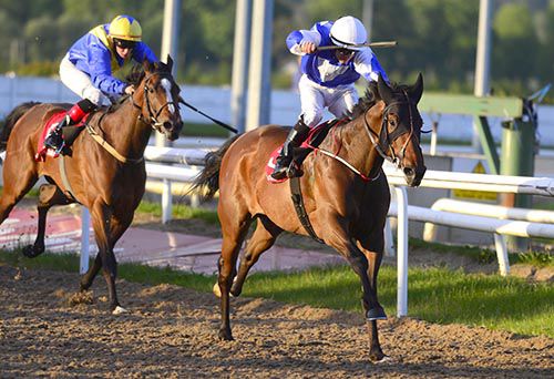 Hurricane Cass (Wayne Lordan up) clears away from Poetic Choice