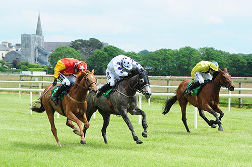 Una's Pleasure and Brian O Connell (left)