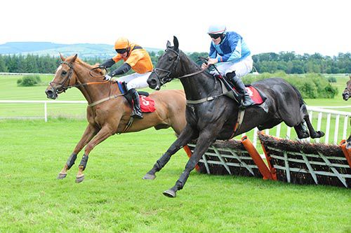 El Vasco (near side)