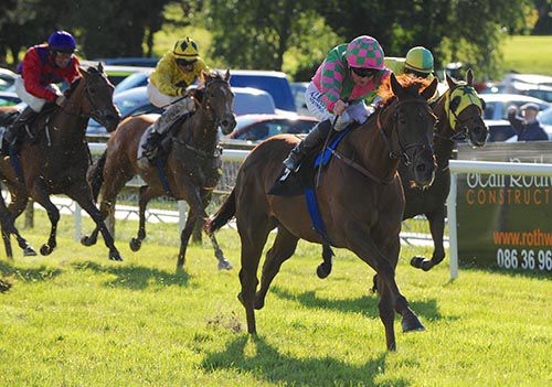 Jembatt wins again under Chris Hayes