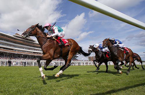 Kings Fete winning at Newbury