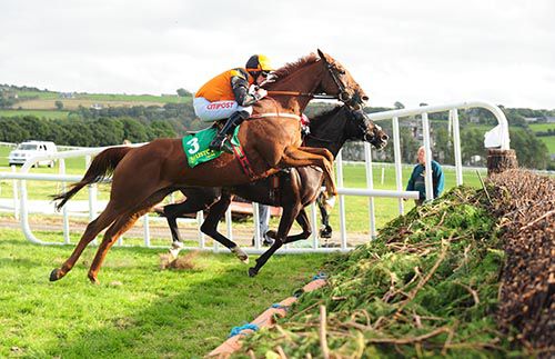 Deans Road and Davy Russell team up for a win in Listowel