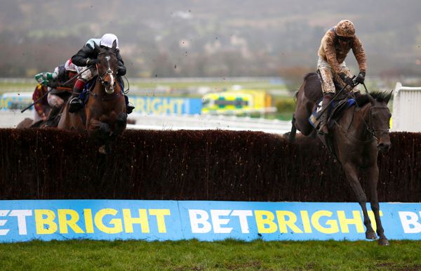 Shantou Flyer (right)