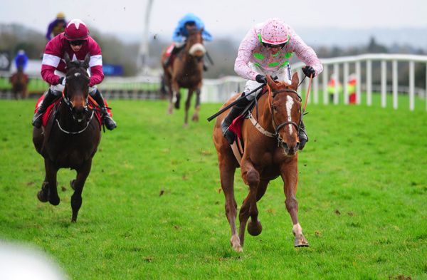 Limini (right) beating Apple's Jade at Punchestown