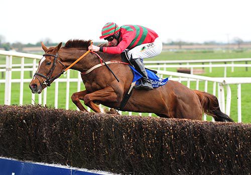 Maple  Mons and 'Bon' O'Neill