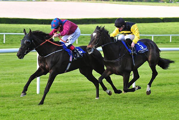 Mystery Gal beats Manomine 