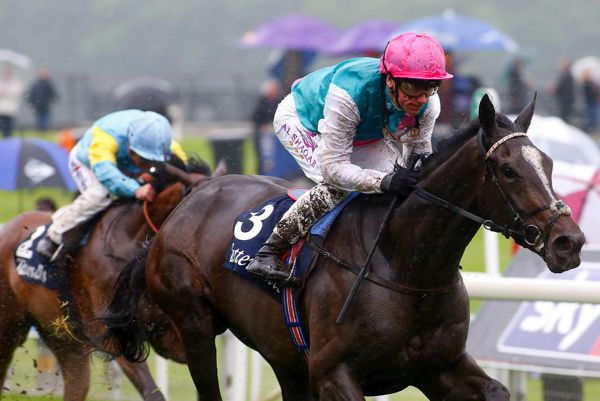 Shutter Speed comes home in front under Frankie Dettori