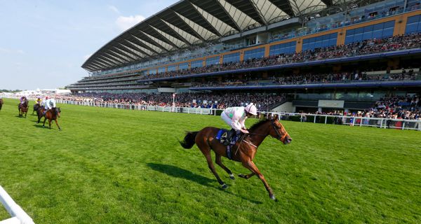 Thomas Hobson winning the Ascot Stakes in fine style