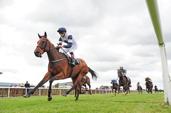 Pious Alexander comes home a comfortable winner under Pat Smullen