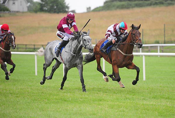 Cable, far side, reels in Valgor Du Ronceray