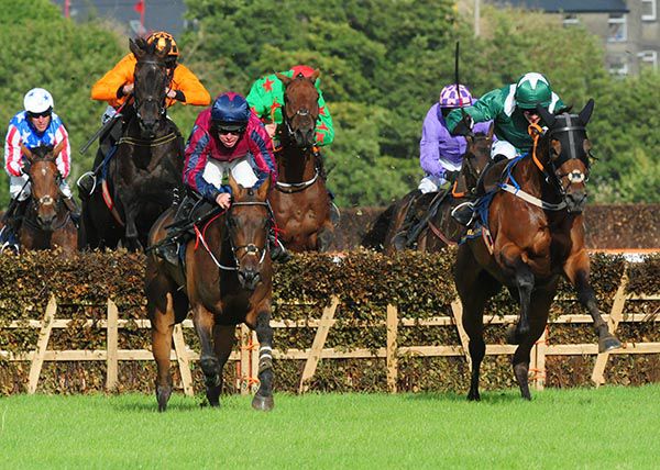 Crocodile Dundee (winner, Bryan Cooper, right) does battle with Cluan Dara (Andrew Lynch)