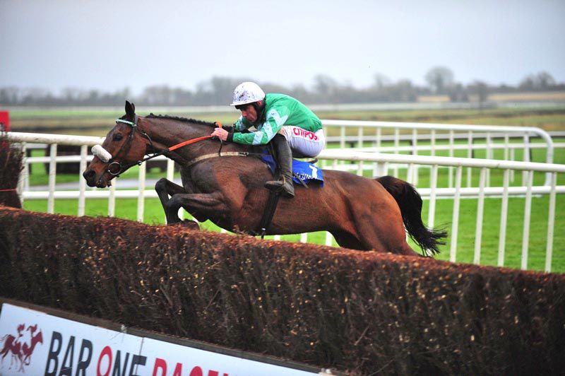 Presenting Percy wins easily for Davy Russell