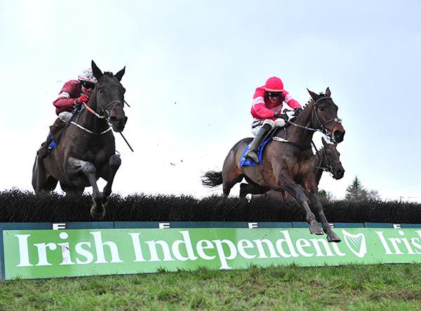 Fabulous Saga (red) comes back to tackle Burren Life at the last