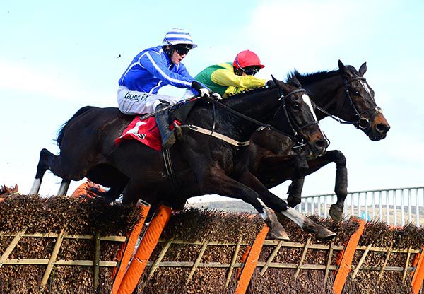 Penhill and Supasundae jump the last