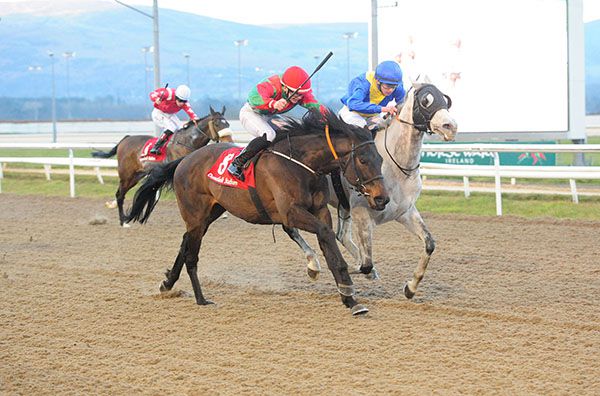 Carvelas and Gavin Ryan (nearside) just edged out Six Silver Lane