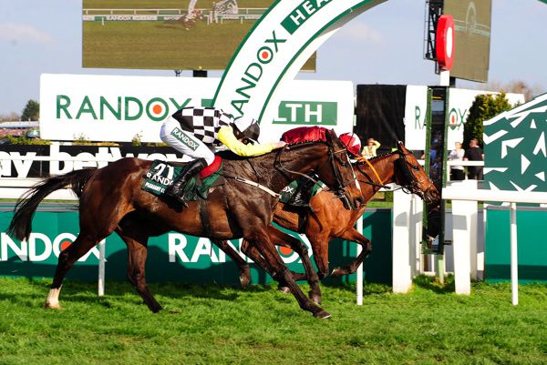 Tiger Roll (Davy Russell) holds Pleasant Company (David Mullins)