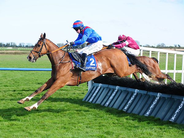 Catwalk King clears the last under Adam Short