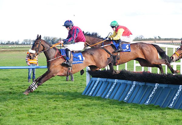 Cluan Dara leads Hugo 'N Taz over the last