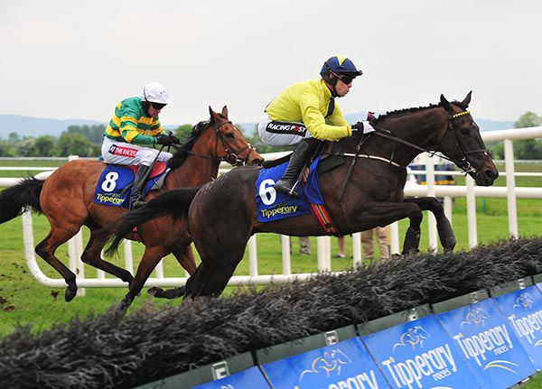 Devil's Glen and Denis O'Regan upstage Gold Seal and Barry Geraghty 