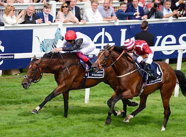 Cracksman (left)