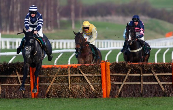 Al Dancer winning over the course in December