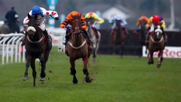 Clan Des Obeaux (left) beating Thistlecrack in the 2018 King George VI Chase