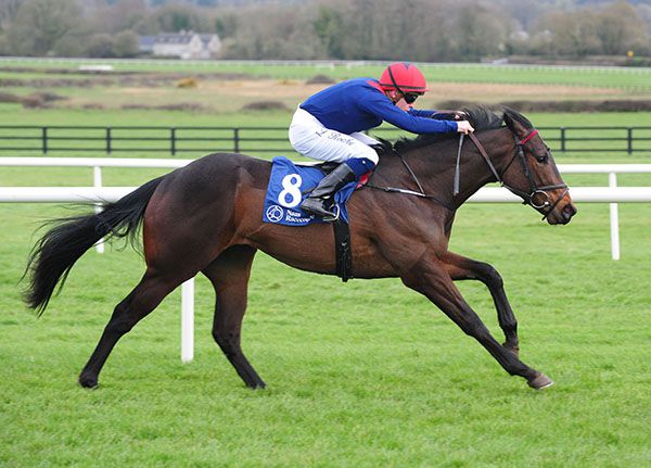 Red Epaulette and Leigh Roche 