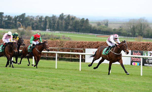 Levee Breaks sprints clear under Mark Gallagher