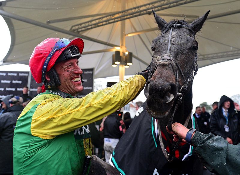 Supasundae and Robbie Power after winning the Aintree Hurdle