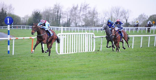 Pont Aval and Patrick Mullins pull clear