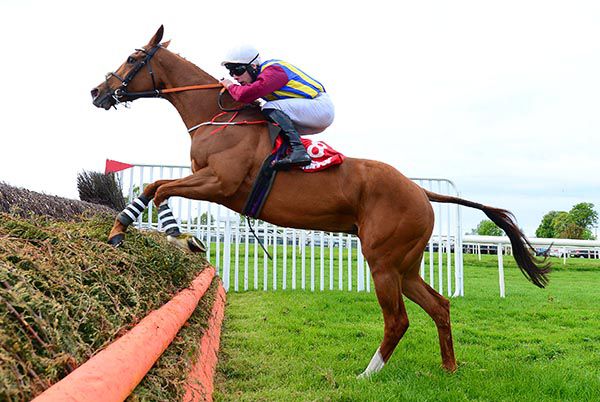 Presenting Mahler and Kevin Brouder pictured on their way to victory