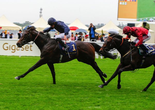 Arizona (left) wins the Coventry Stakes at Royal Ascot.