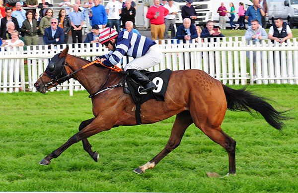 Ally Cay and Wayne Lordan pictured on their way to victory