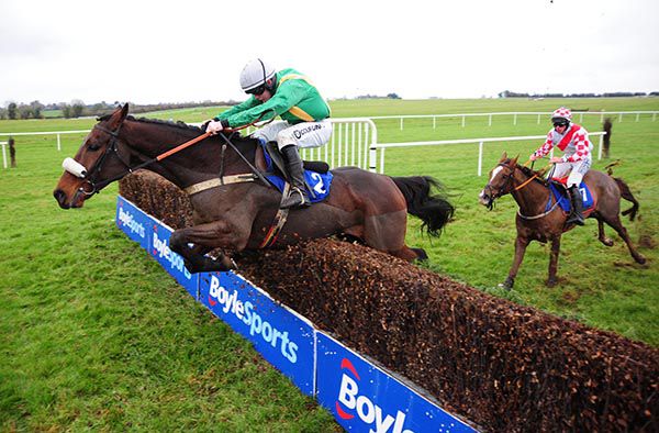 Benefit Run (Luke Dempsey) leads Muyam Spirit (Paul Cawley) home